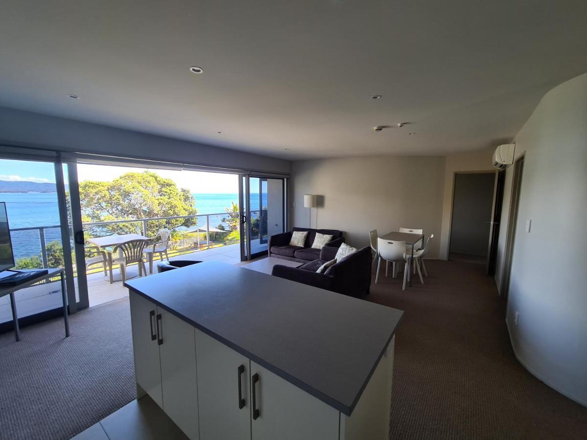 Te Kaha Beach Hotel Eksteriør bilde