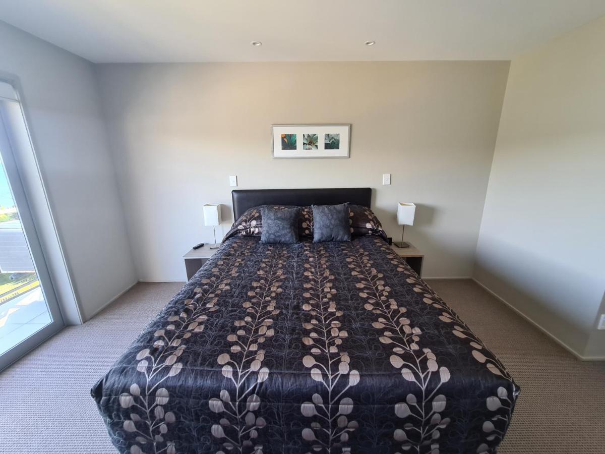 Te Kaha Beach Hotel Eksteriør bilde