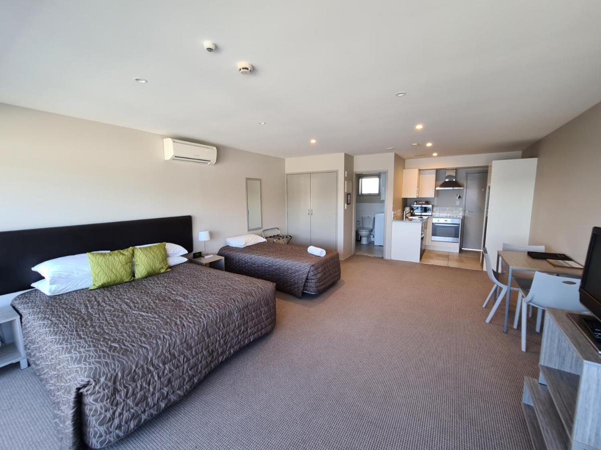 Te Kaha Beach Hotel Eksteriør bilde