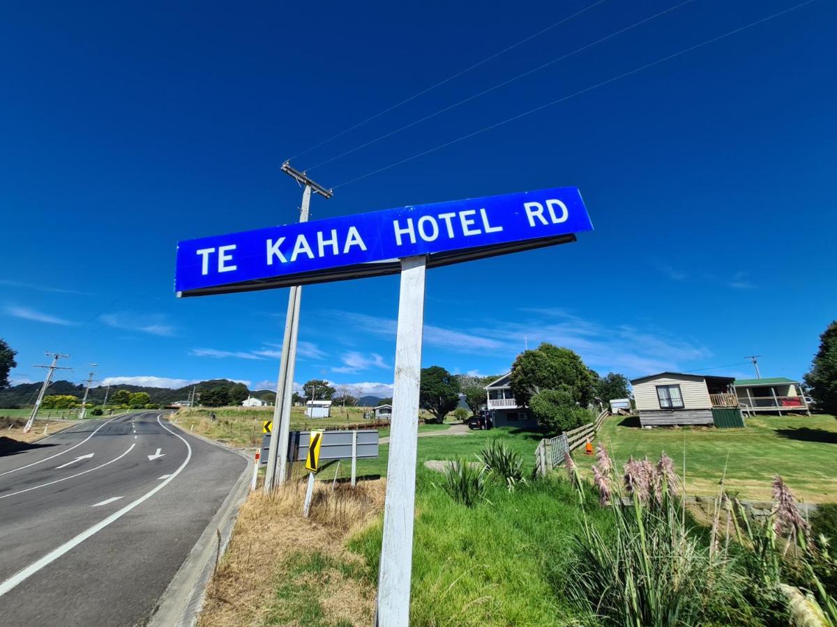 Te Kaha Beach Hotel Eksteriør bilde